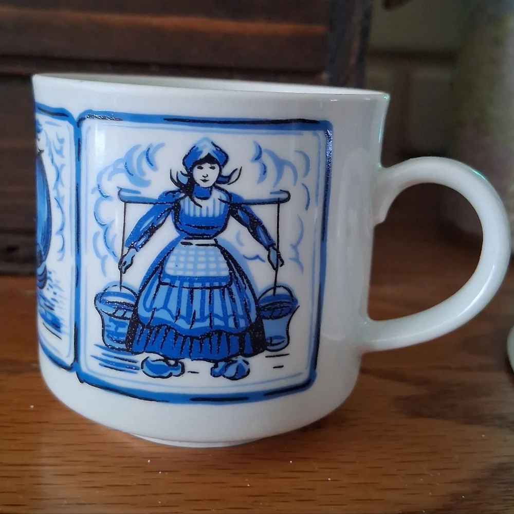 Vintage Delft Blue Style Miniature Tea/Espresso Cup & Saucer - Dutch Woman